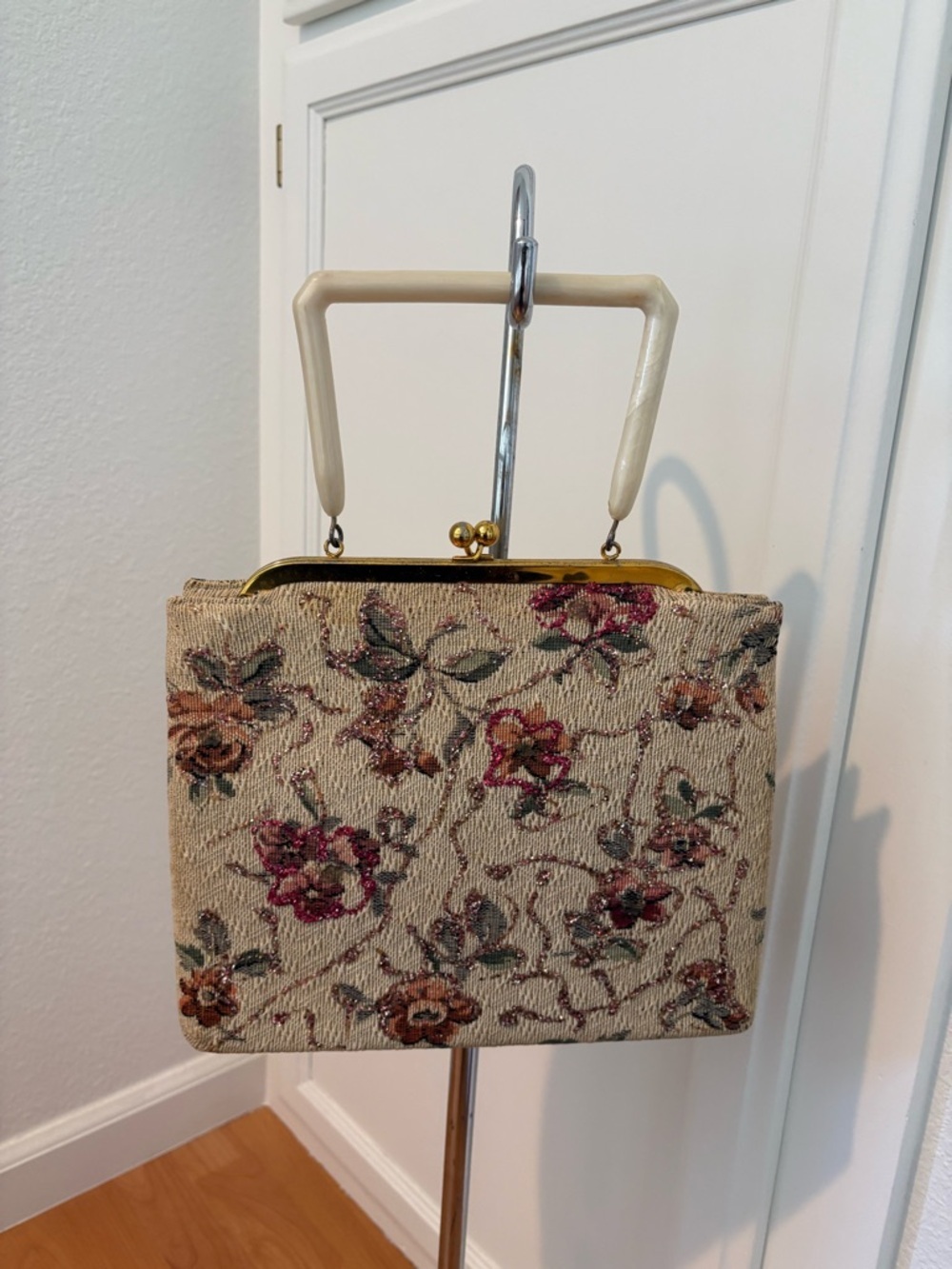 Vintage Floral Tapestry Mini Bag in Beige and Pink